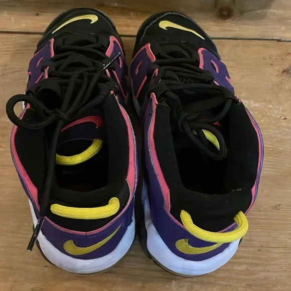 Nike Kids Black and Yellow Sneakers - Picture 6 of 7